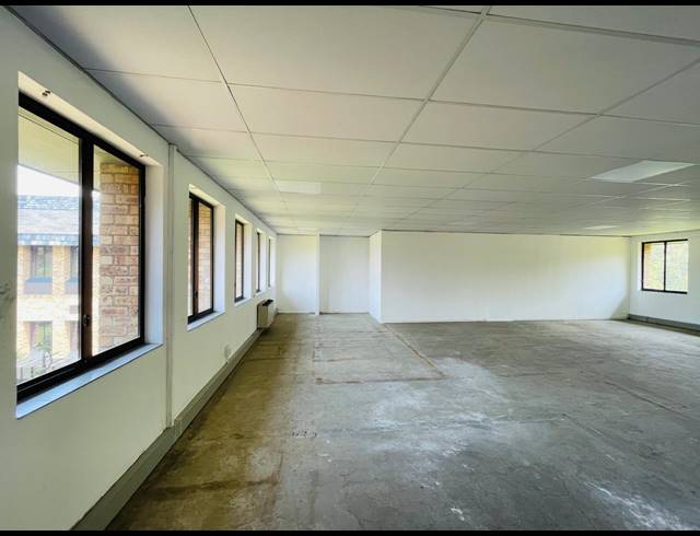 197M² OFFICE TO LET IN VORNA VALLEY